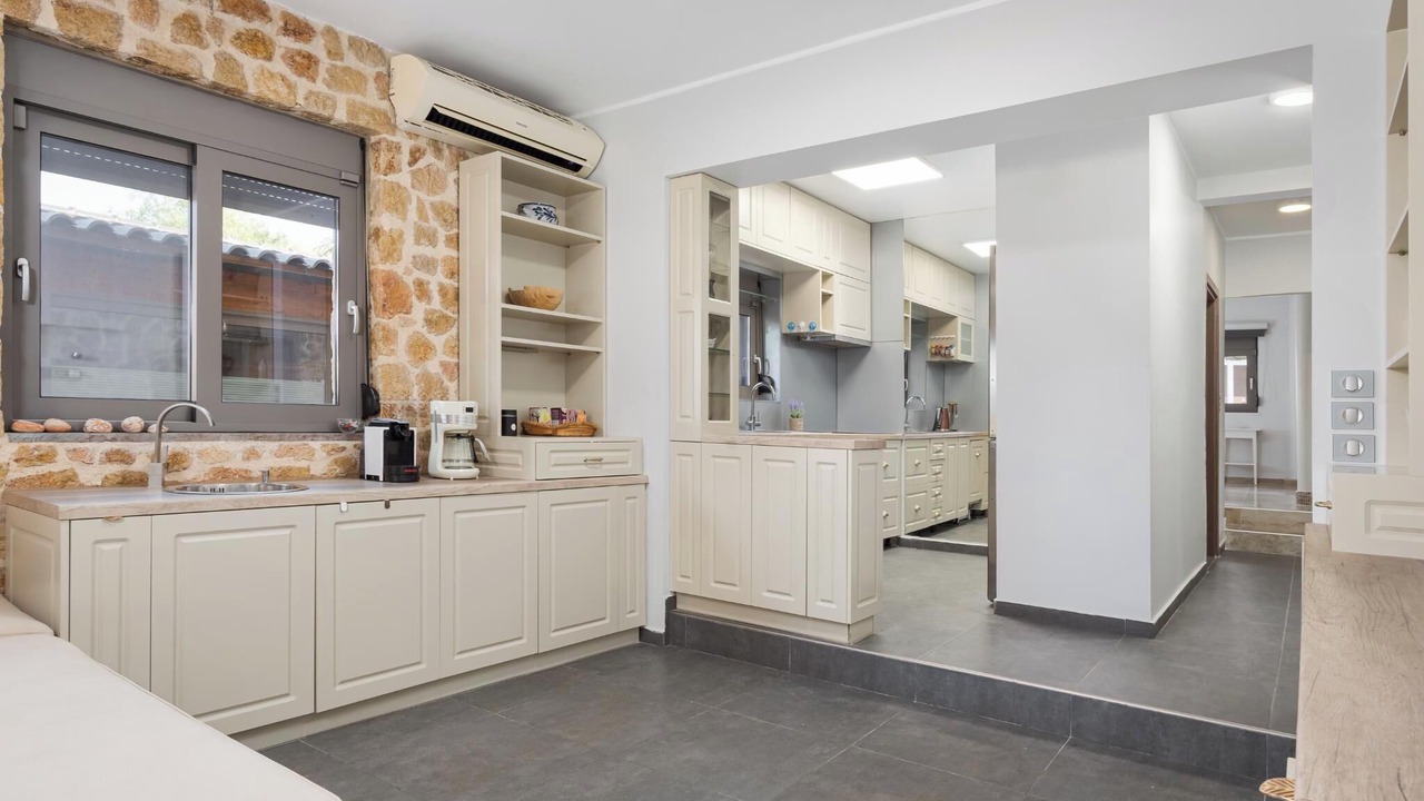 Photo of Bathroom in Anavyssos