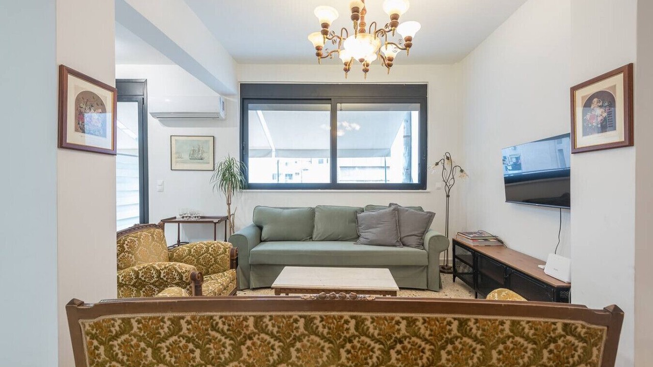 Photo of Livingroom in Psirri