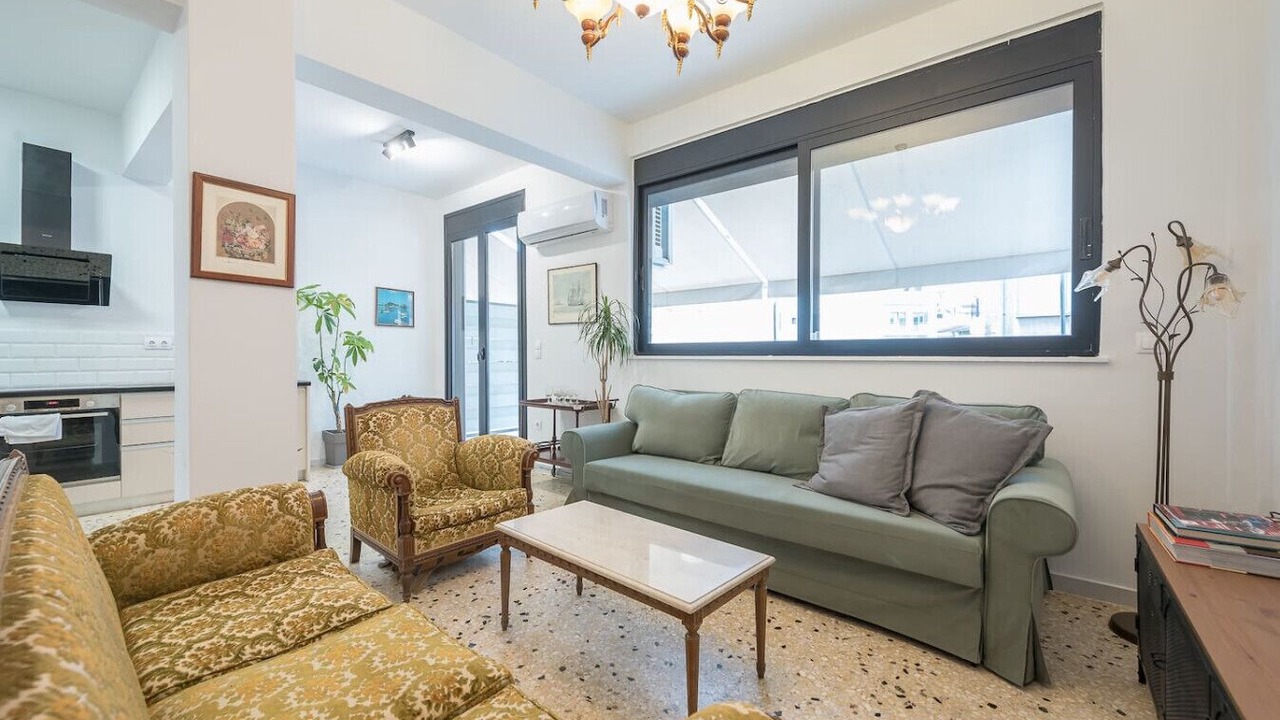 Photo of Livingroom in Psirri