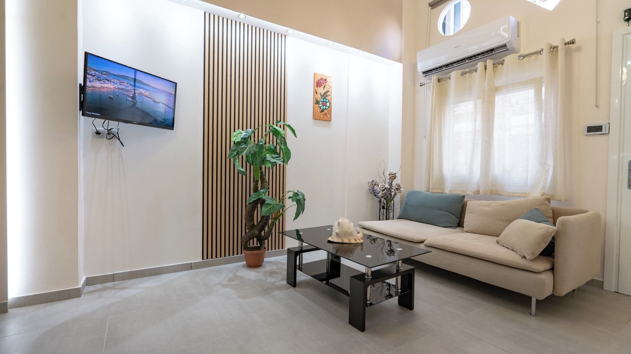 Photo of Livingroom in Petroupoli