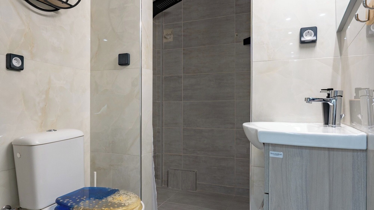 Photo of Bathroom in Petroupoli