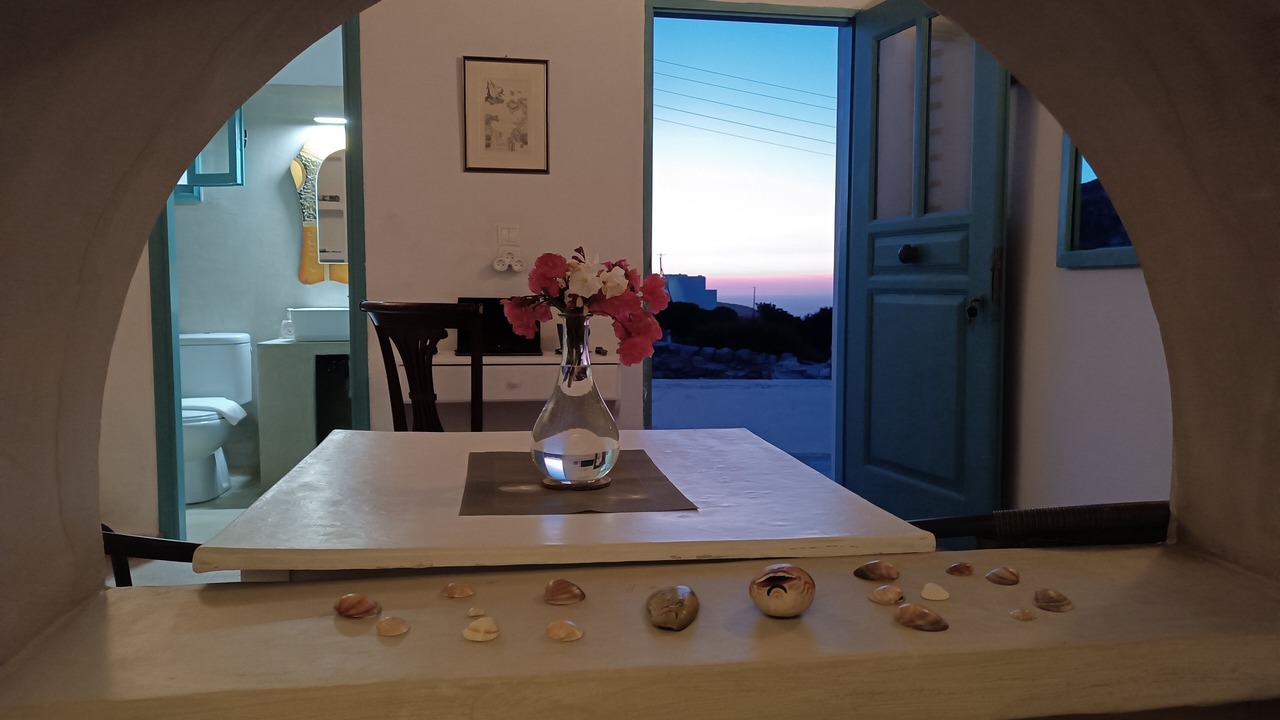 Photo of Others in Chora Folegandros