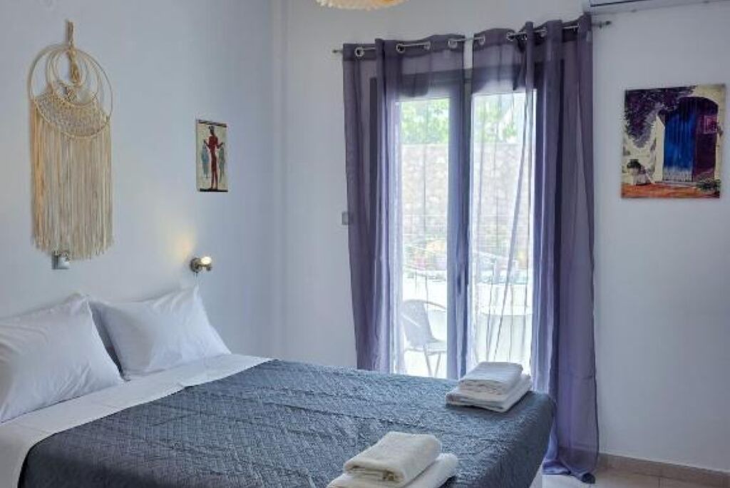 Photo of Bedroom in Messaria
