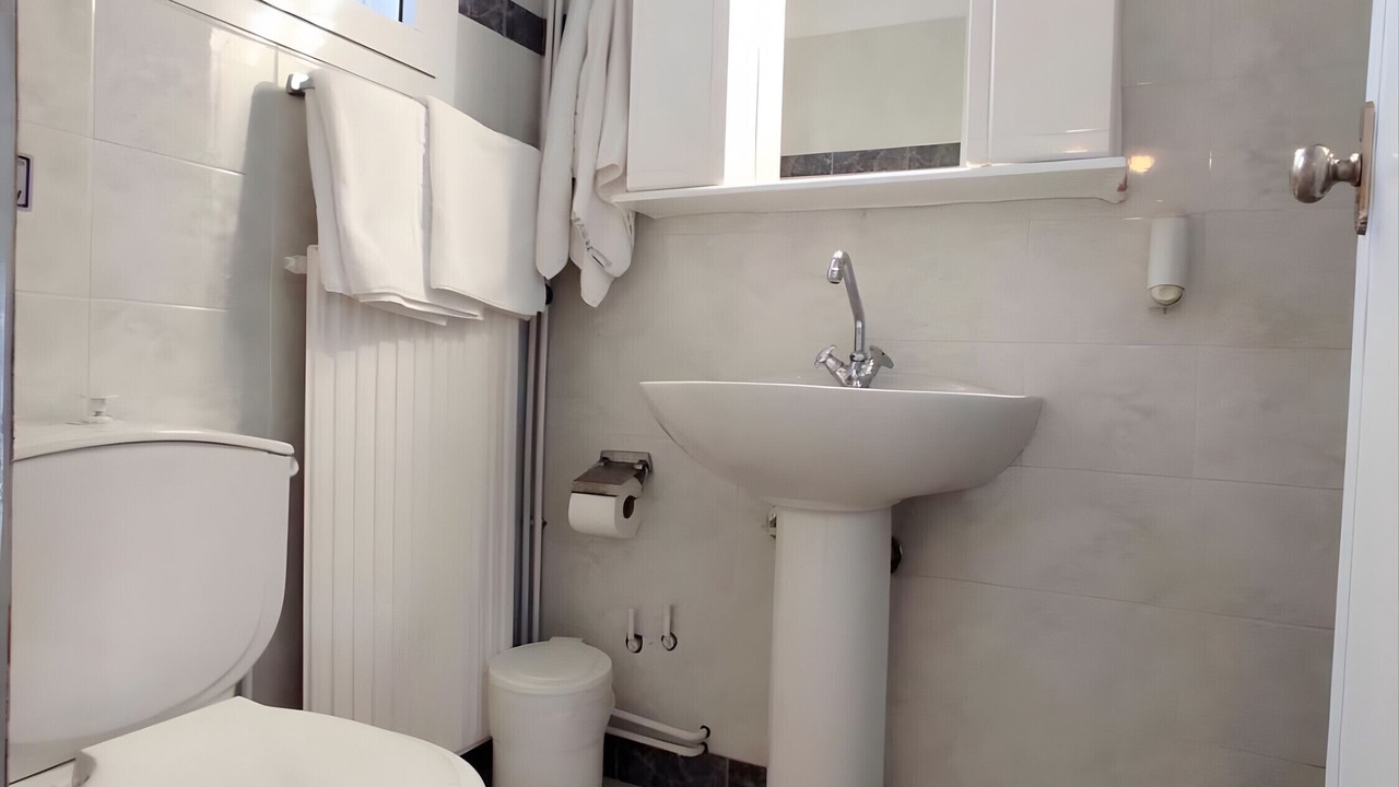 Photo of Bathroom in Kipri