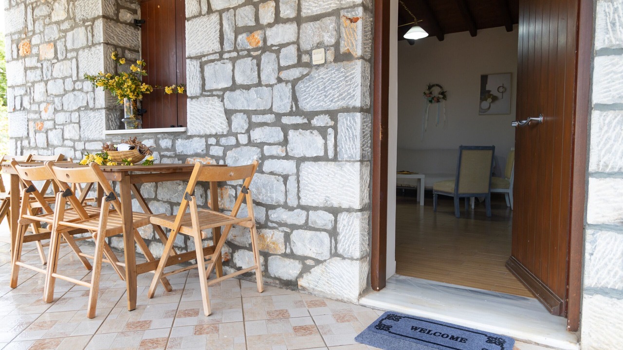 Photo of Outdoor in Omales