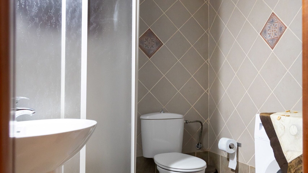 Photo of Bathroom in Omales