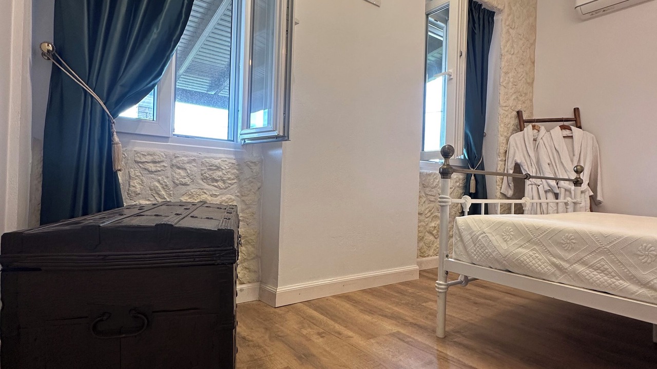 Photo of Bedroom in Esperion