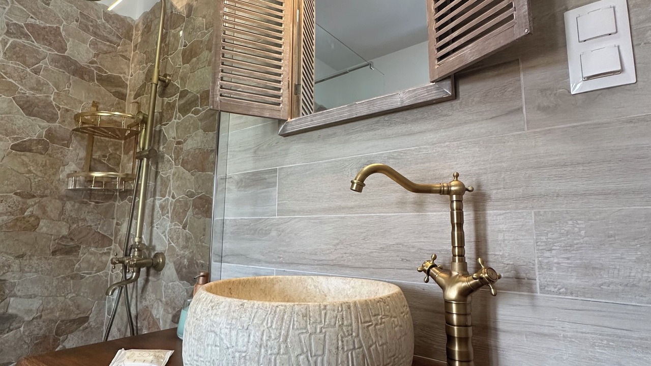 Photo of Bathroom in Esperion