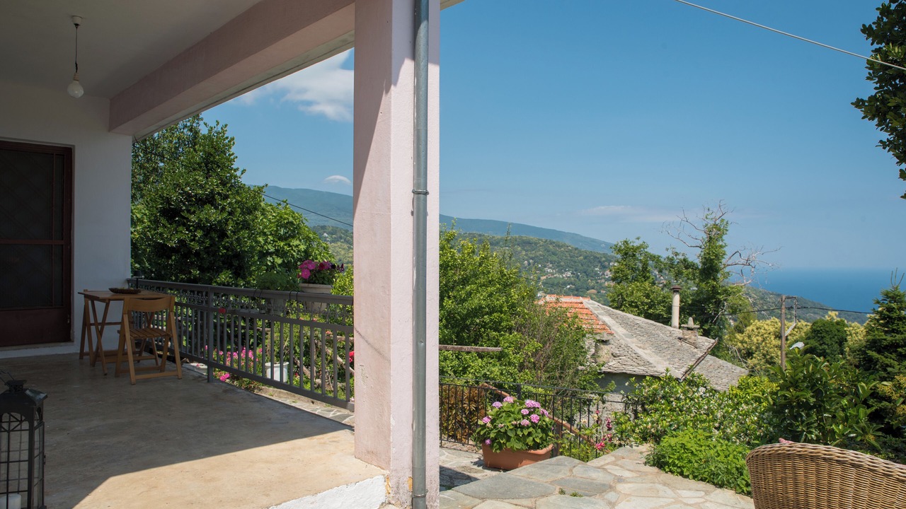 Photo of Patio Balcony in Mouresi
