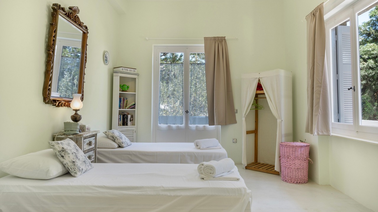 Photo of Bedroom in Psathi