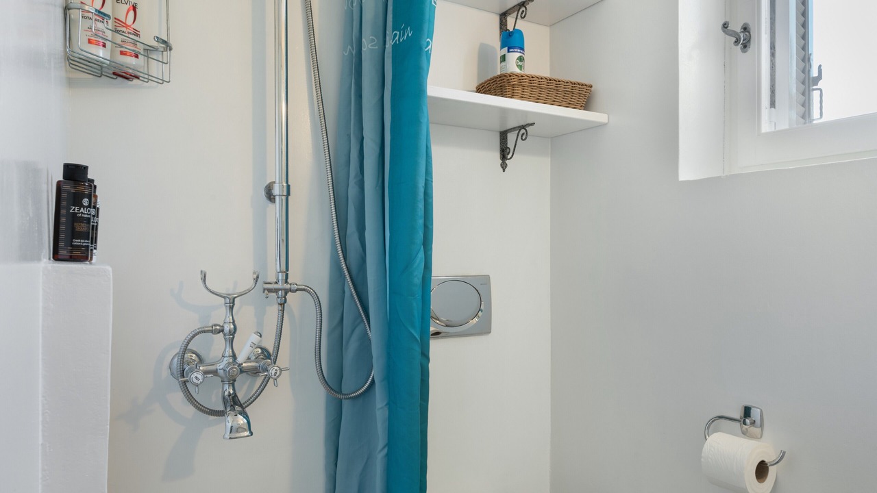 Photo of Bathroom in Psathi