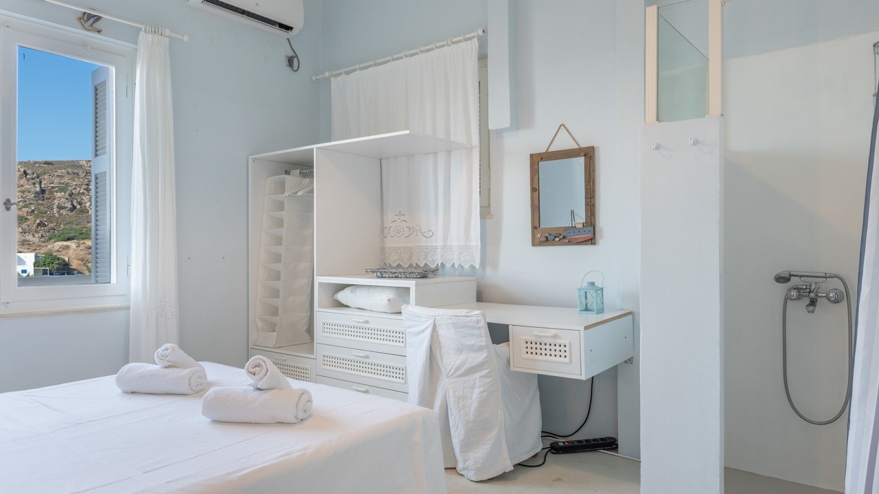 Photo of Bedroom in Psathi