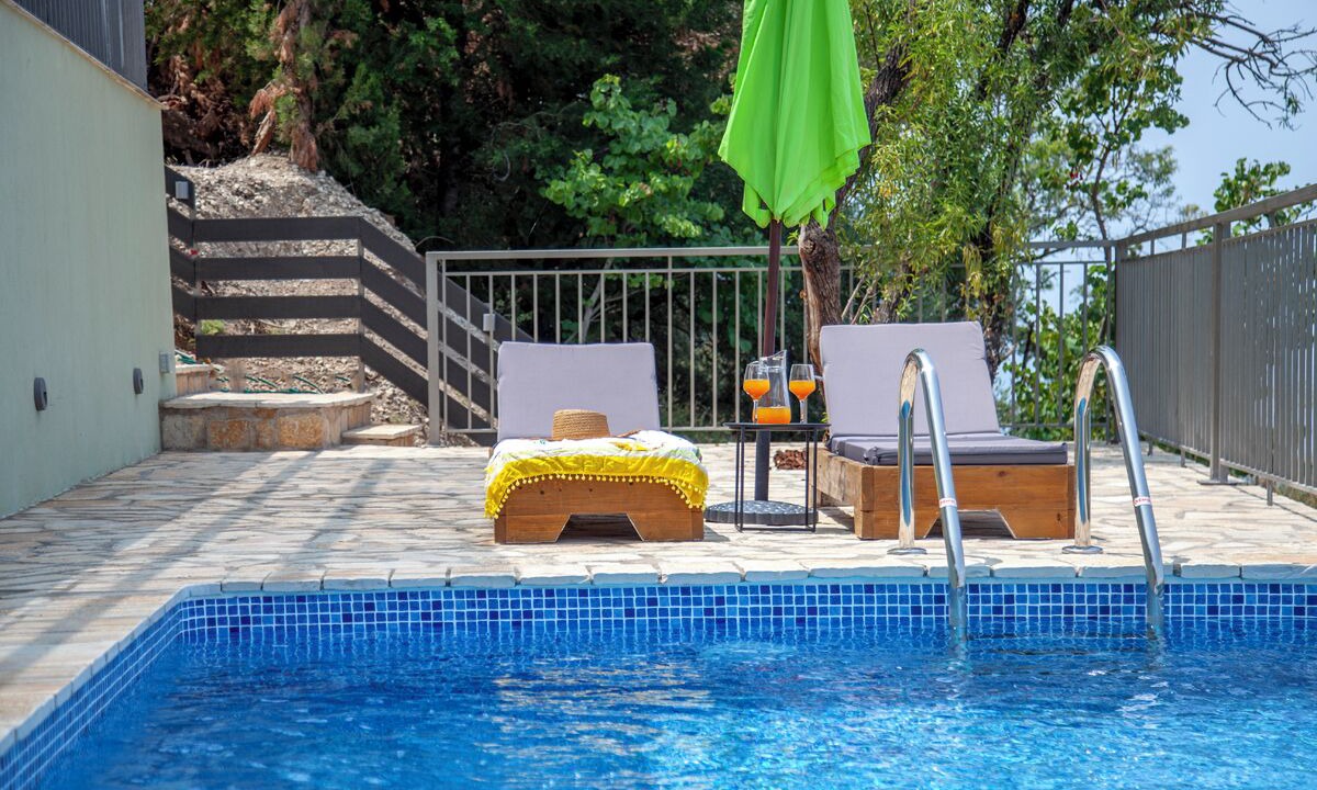 Photo of Outdoor in Kalamitsi