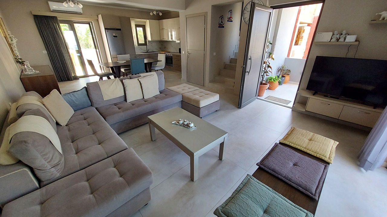 Photo of Livingroom in Platanes
