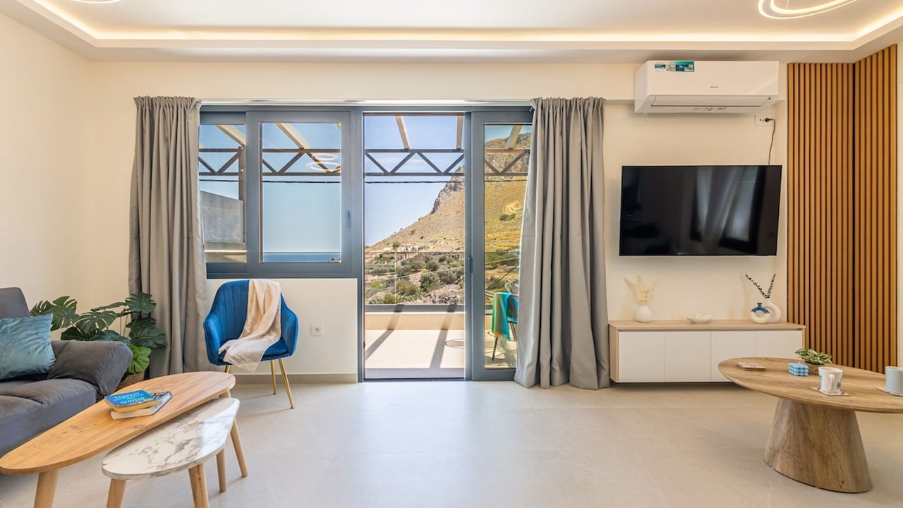 Photo of Livingroom in Gouvai