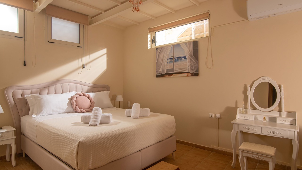 Photo of Bedroom in Minoa Pediada