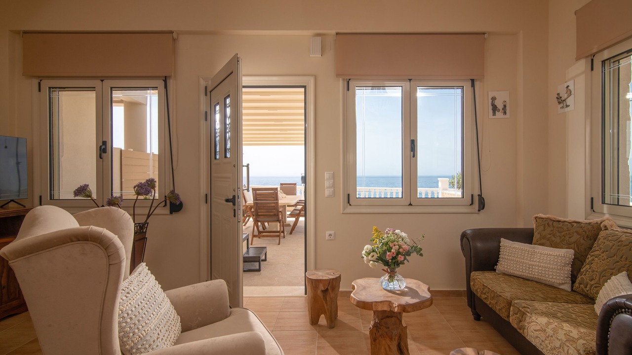 Photo of Livingroom in Minoa Pediada