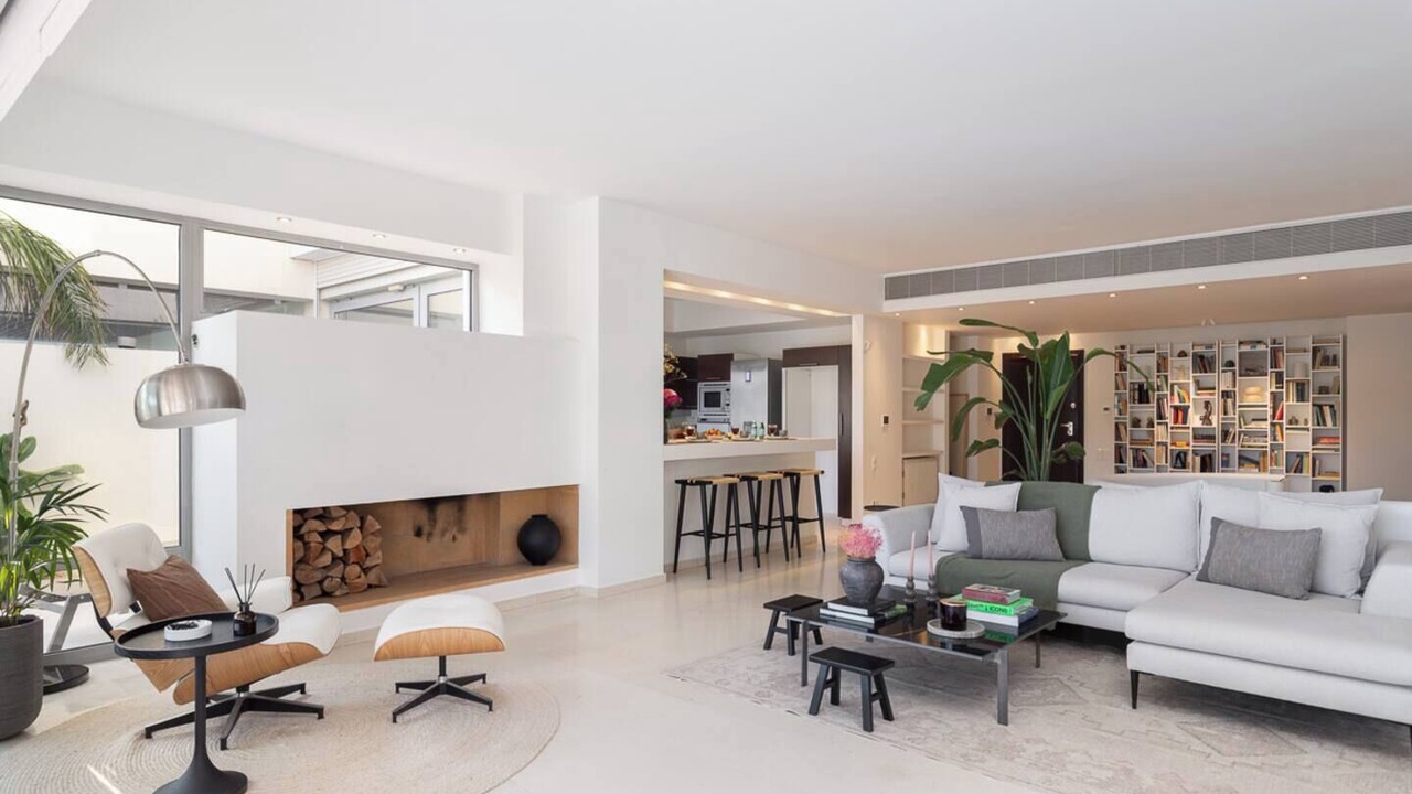 Photo of Livingroom in Vari-Voula-Vouliagmeni