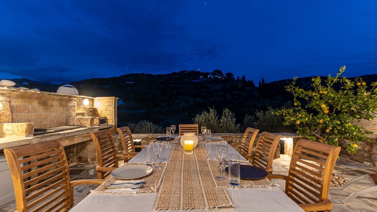 Photo of Outdoor in Melanes