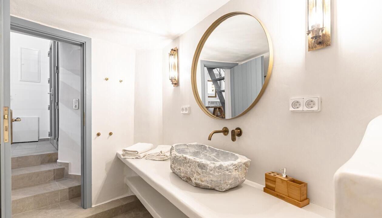 Photo of Bathroom in Melanes