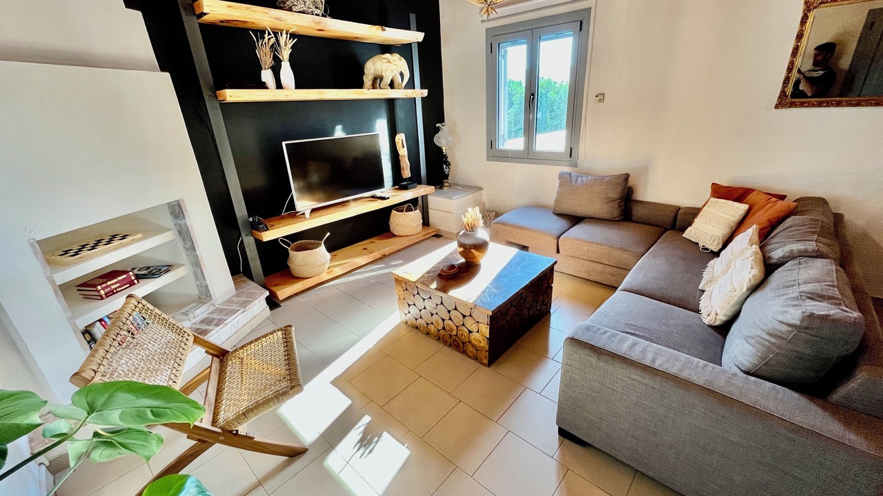 Photo of Livingroom in Alikianos