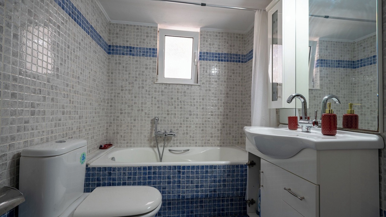 Photo of Bathroom in Khalandrion