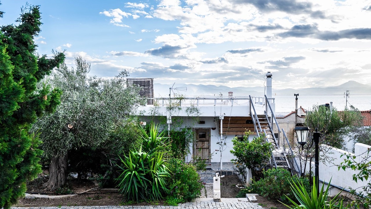 Photo of Outdoor in Limni Vouliagmenis