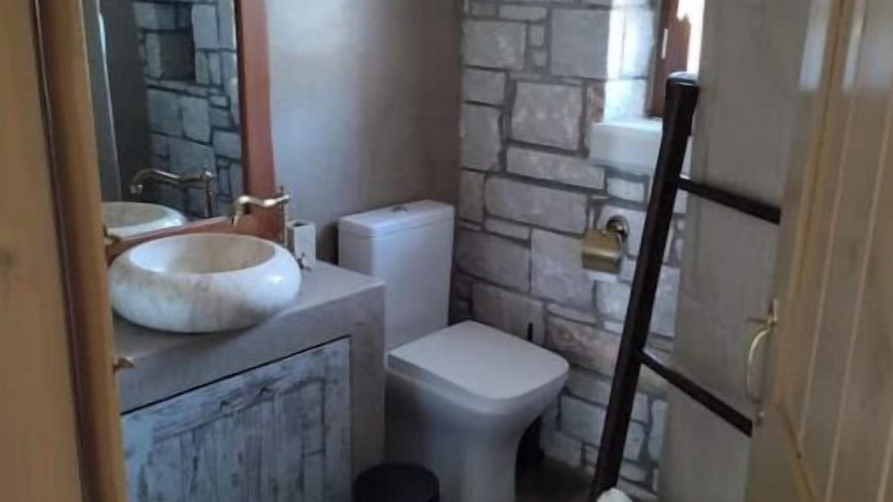 Photo of Bathroom in Pella Region