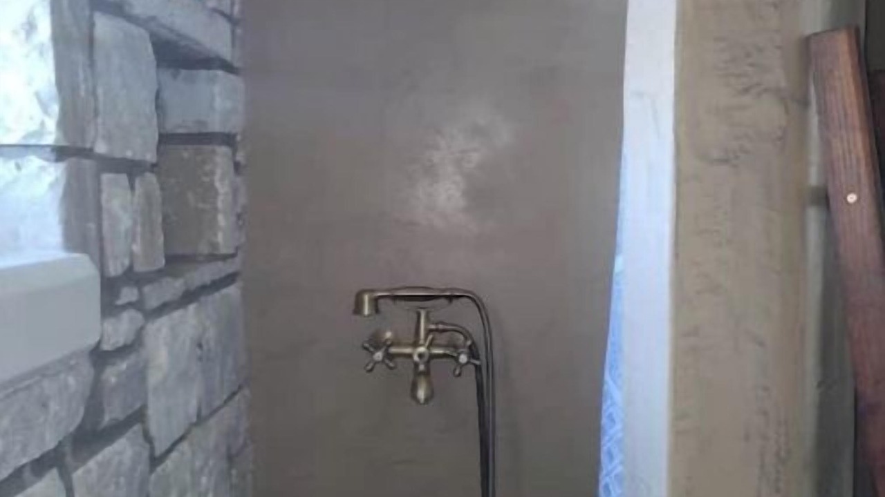 Photo of Bathroom in Pella Region