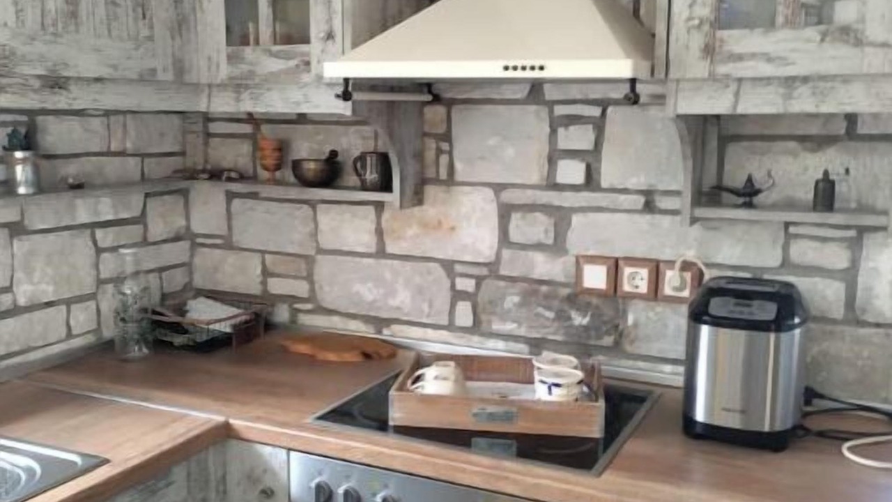 Photo of Kitchen in Pella Region