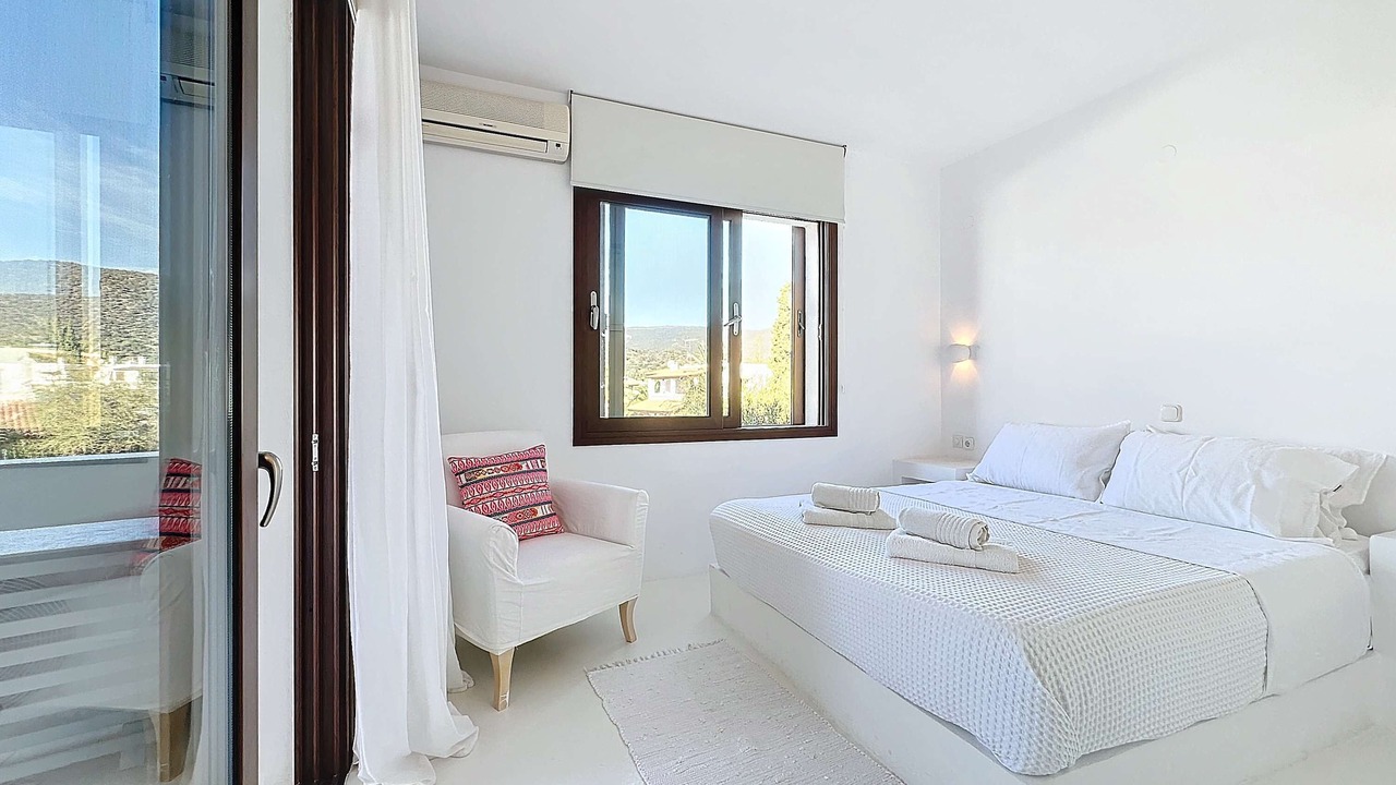 Photo of Bedroom in Plepi