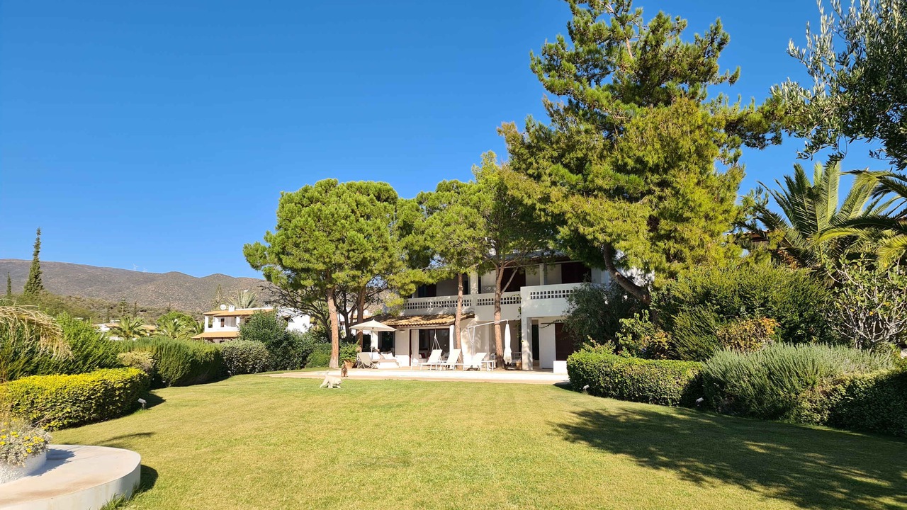 Photo of Outdoor in Plepi