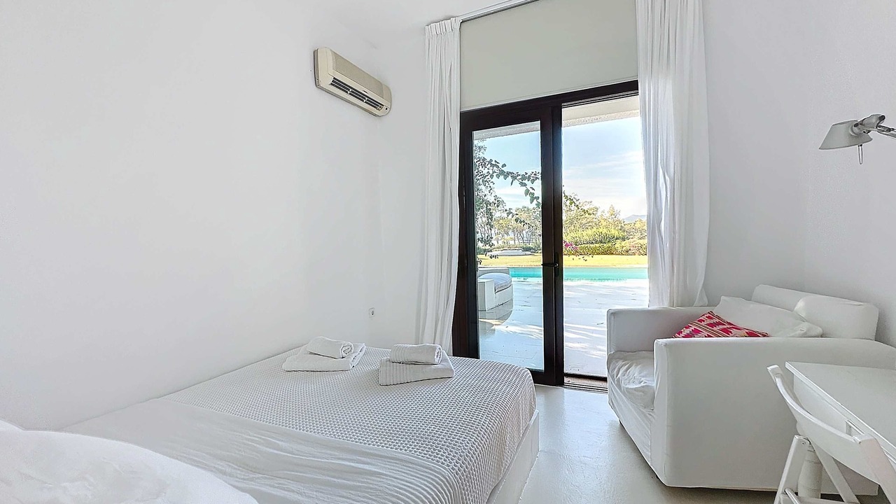 Photo of Bedroom in Plepi