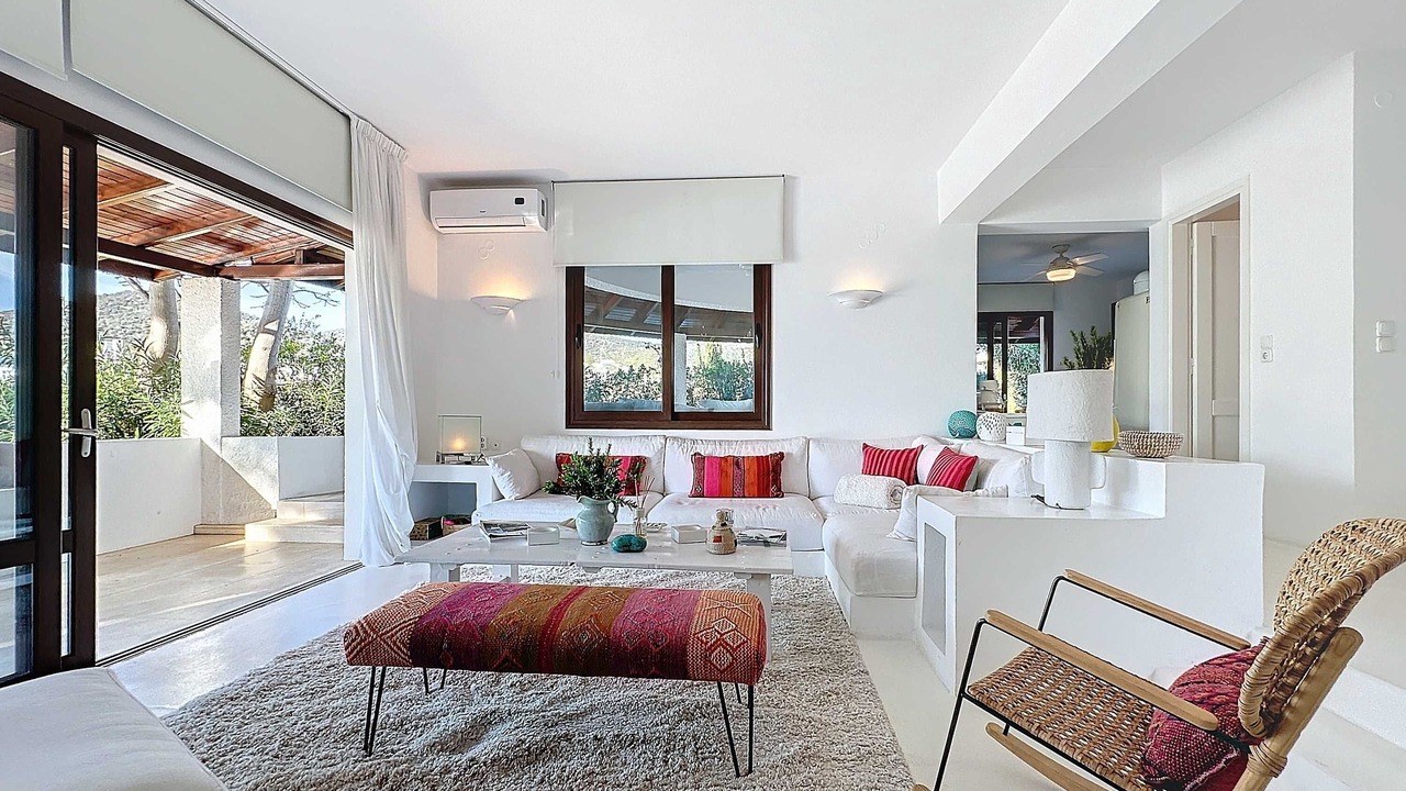 Photo of Livingroom in Plepi
