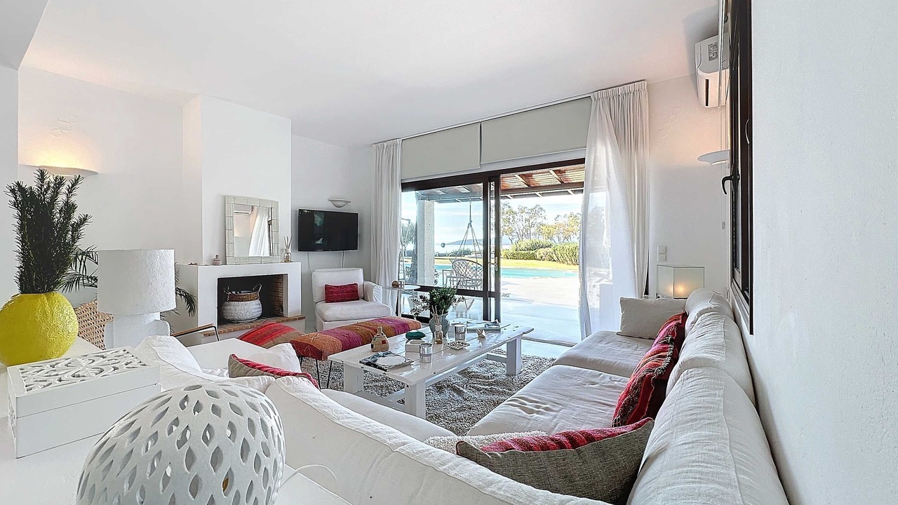Photo of Livingroom in Plepi