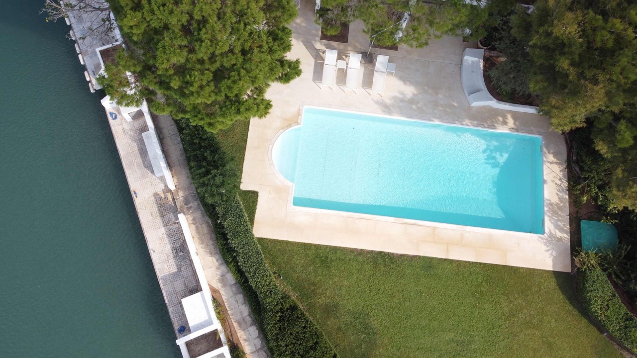 Photo of Outdoor in Plepi