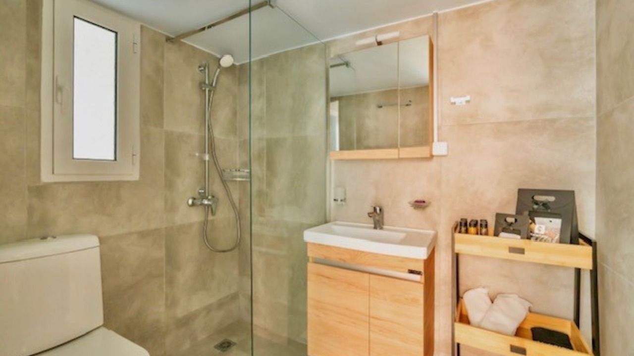 Photo of Bathroom in Ampelokipoi