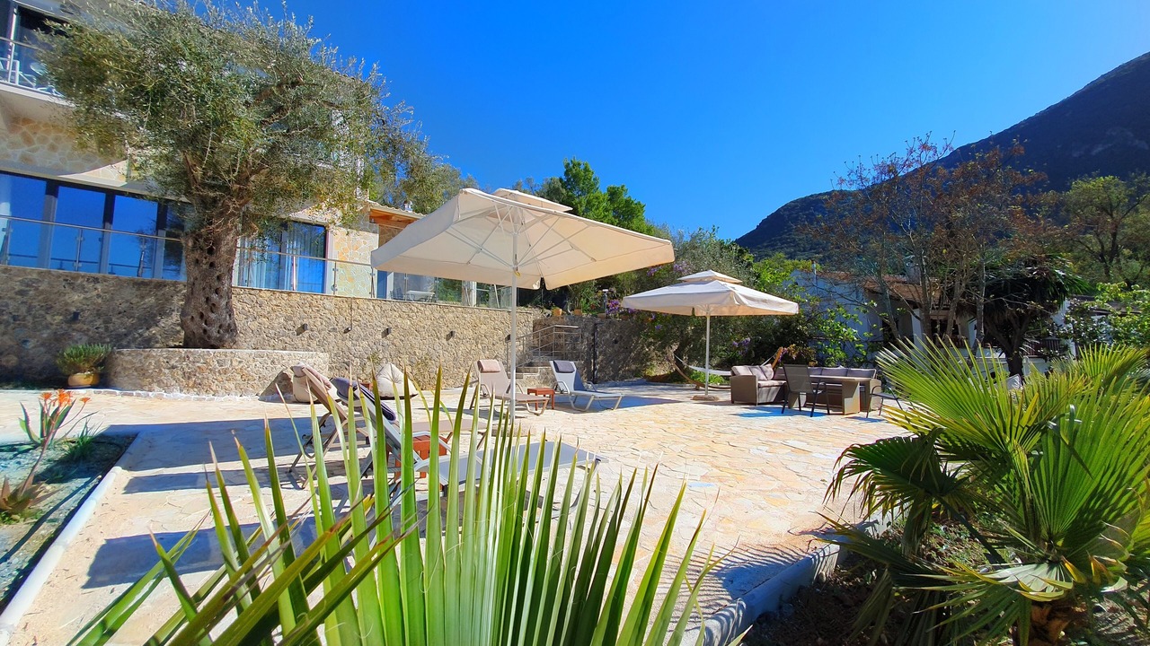 Photo of Patio Balcony in Vatos