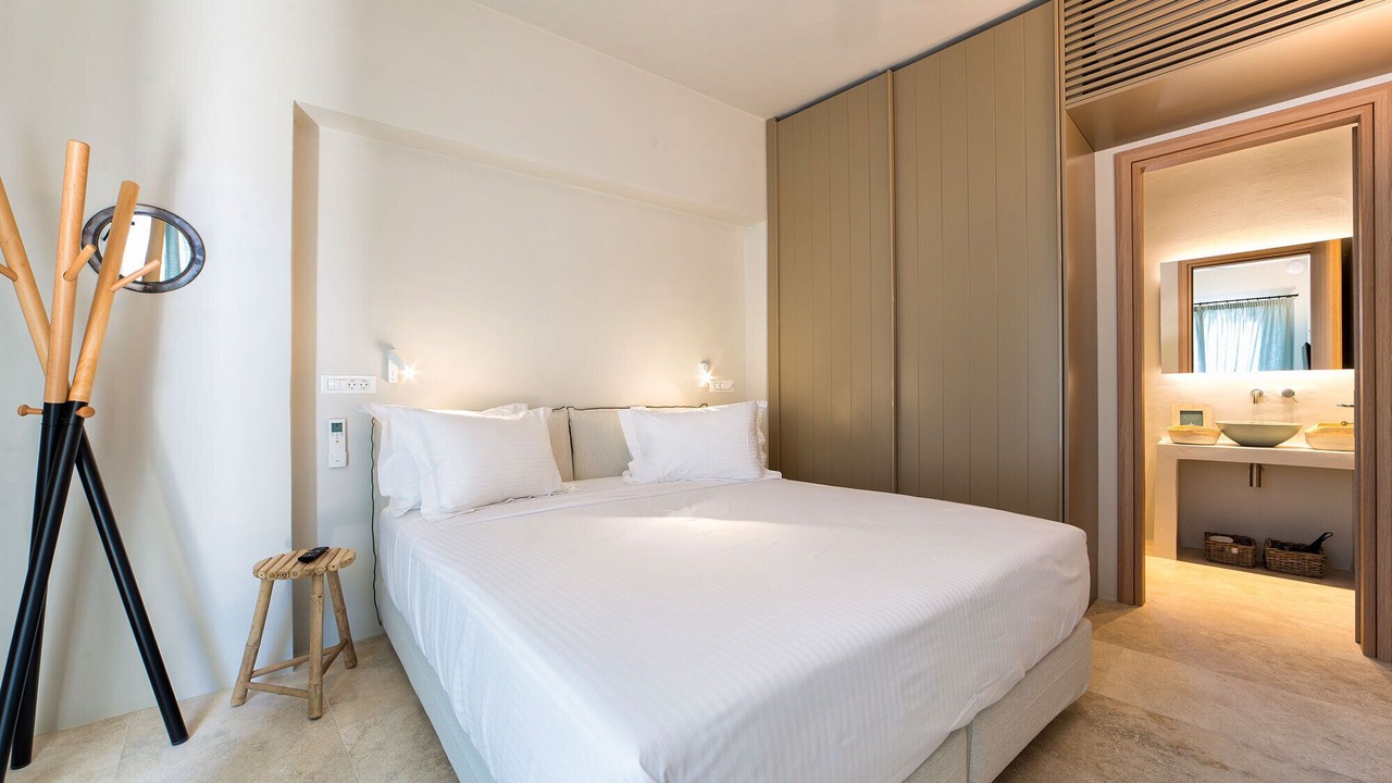 Photo of Bedroom in Drios