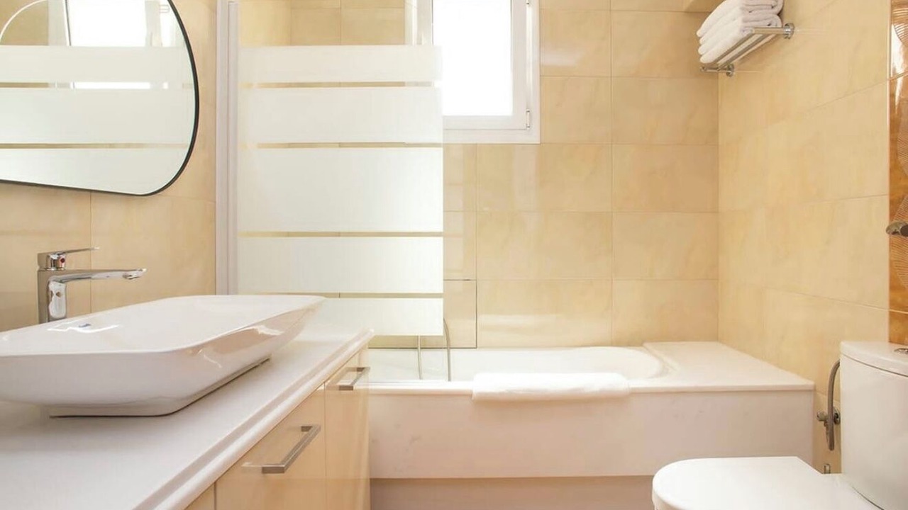 Photo of Bathroom in Saronikos
