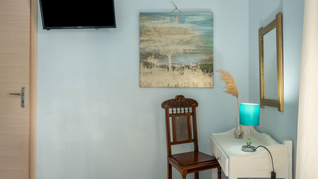 Photo of Bedroom in Massouri