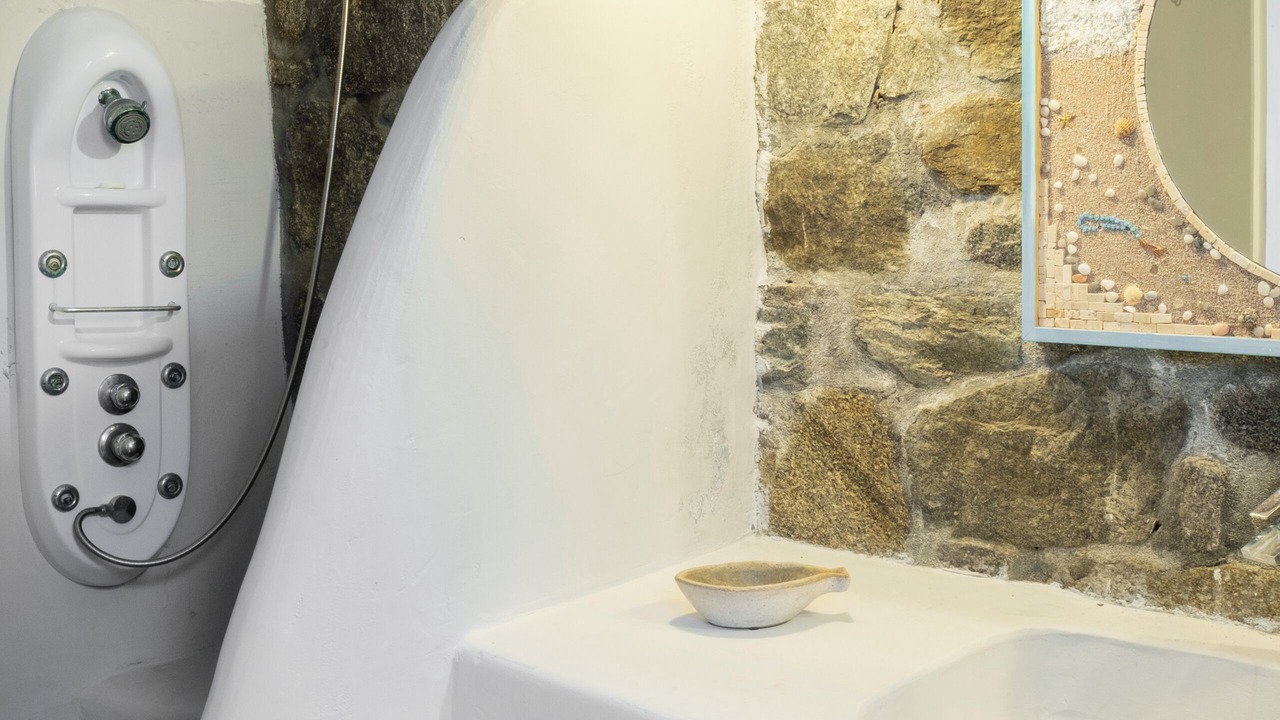 Photo of Bathroom in Kanalia