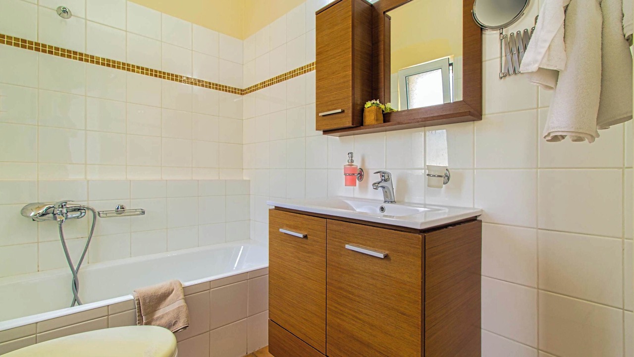 Photo of Bathroom in Marathokefala