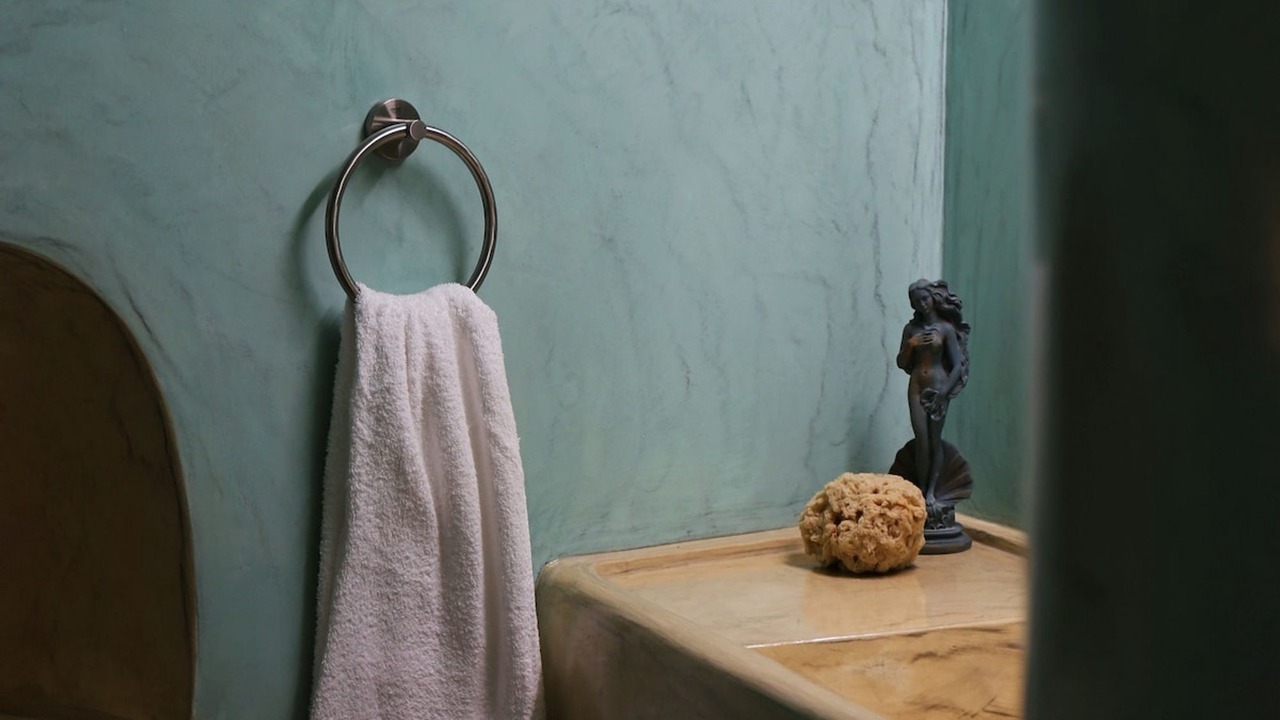 Photo of Bathroom in Emporio