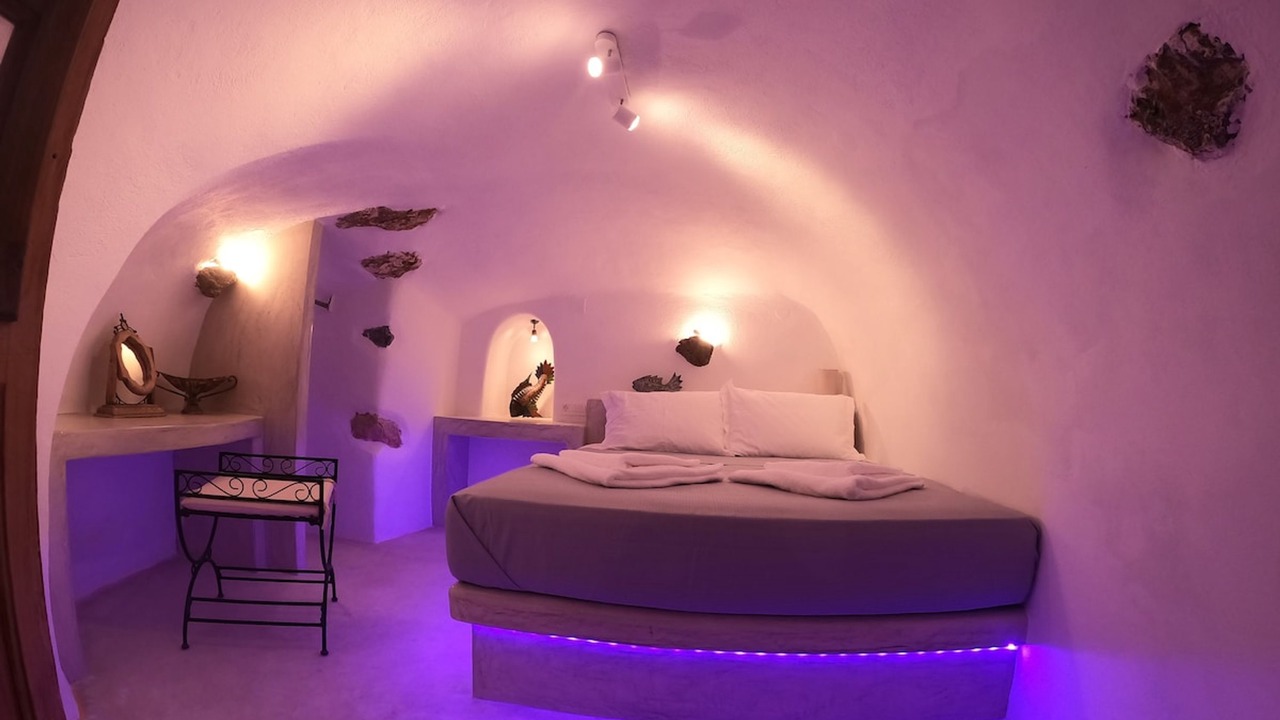 Photo of Bedroom in Emporio