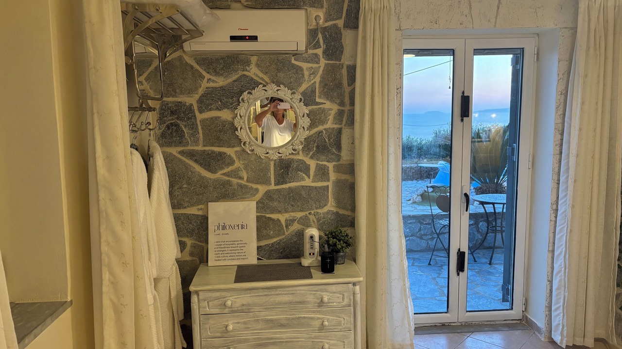 Photo of Bedroom in Lefktron
