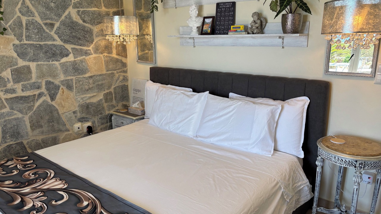 Photo of Bedroom in Lefktron