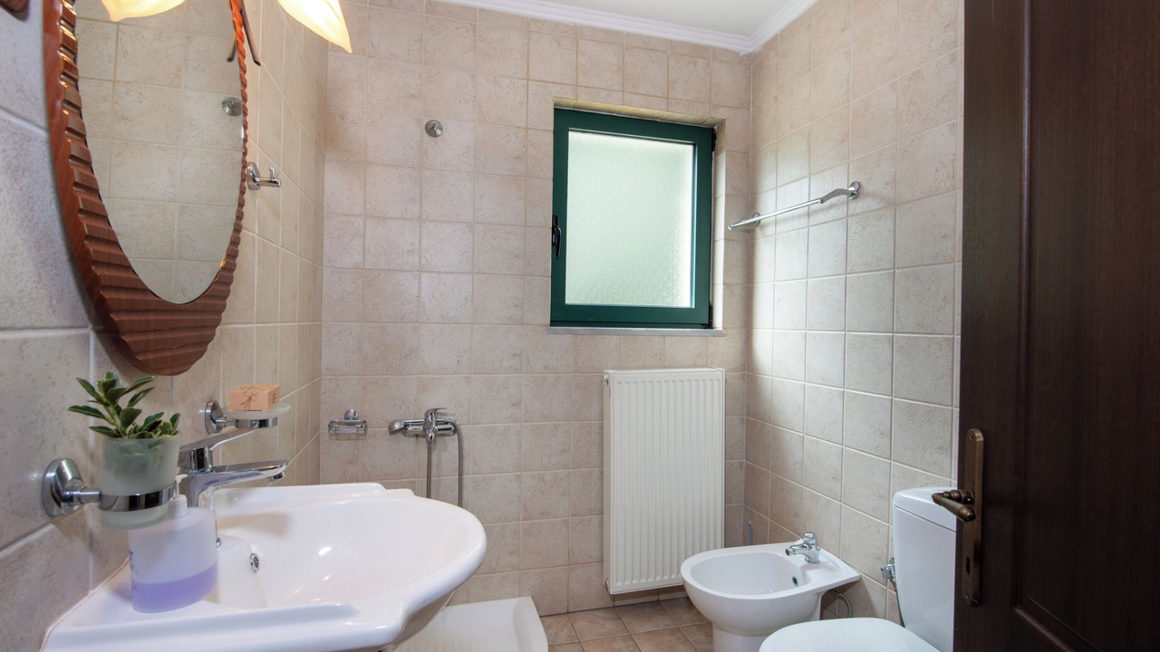 Photo of Bathroom in Katochori