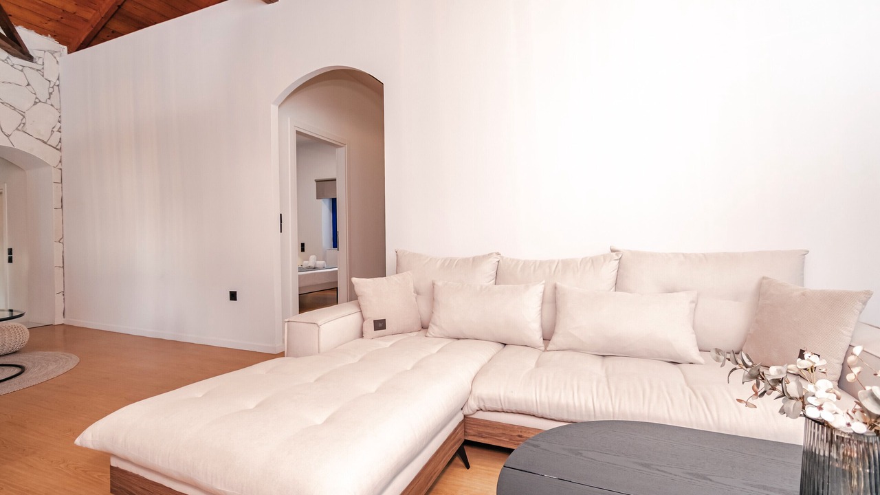 Photo of Livingroom in Vromonerion