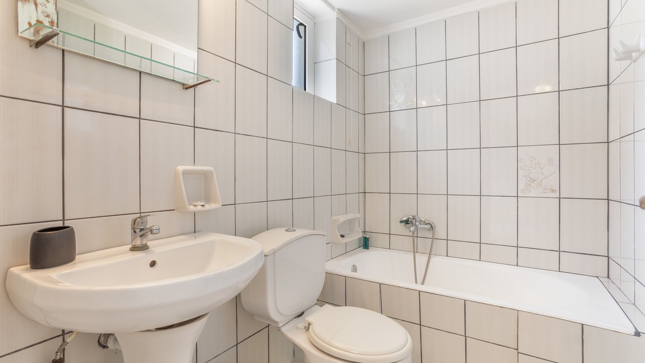 Photo of Bathroom in Alikanas